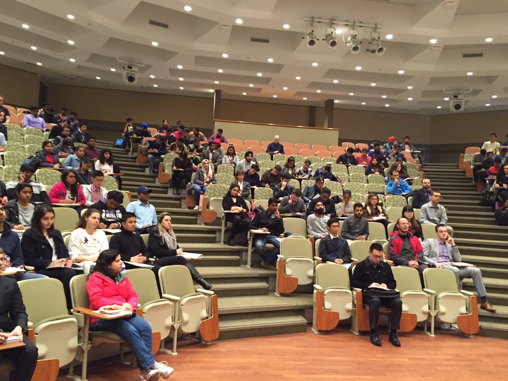 Successful TD career fair event <a href="/FanshaweCollege/">fanshawecollege</a> Thank U 4 having us! #CareerPlanning <a href="/KatieF_TD/">Katie Froussios</a>