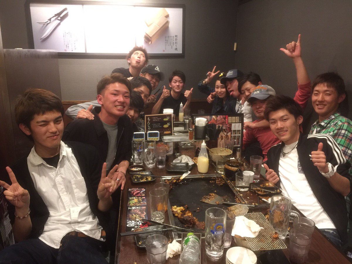 __r_y29's tweet photo. 久しぶりの全員集合！
やっぱ建築メンバーは変わらん🌚 https://t.co/N7RAjUYb0P