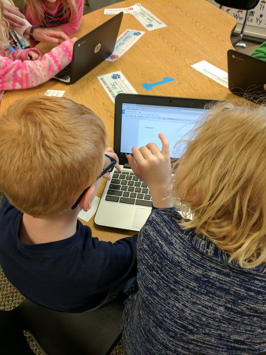 LapelTech's tweet photo. Prek practiced their logins in prep for going 1:1 w/ Cbooks @lapelelementary Thanks to the @lapelms helpers! #futuretechies #futureteachers https://t.co/N9I7o6KNRA