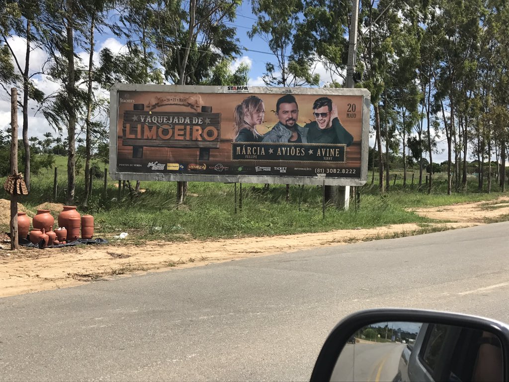 augustojlins's tweet photo. #VaquejadaDeLimoeiro2017 invadiu todo Pernambuco 20/05 tem @XandAviao @MarciaFellipe @AvineVinny https://t.co/0X1gLSeblW