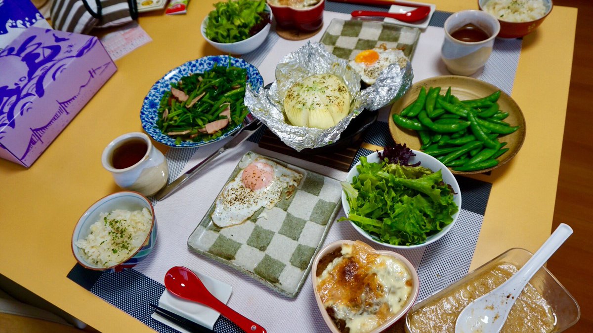 かにみそ 昨日は友達の実家に遊びに行き 畑で採れた新鮮野菜を大量にいただいたので フルコースです どの野菜も味が濃く 甘みがあって激ウマ 新玉のホイル焼き ポパイベーコン オニオングラタンスープ レタスと新玉ドレッシング 茹で かにみそ 昨日は友達の実家に遊びに行き 畑で採れた新鮮野菜を大量にいただいたので フルコースです どの野菜も味が濃く 甘みがあって激ウマ 新玉のホイル焼き ポパイベーコン オニオングラタンスープ レタスと新玉ドレッシング 茹で