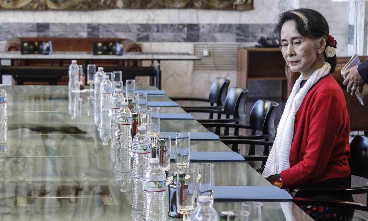 Kenneth Roth tweet media