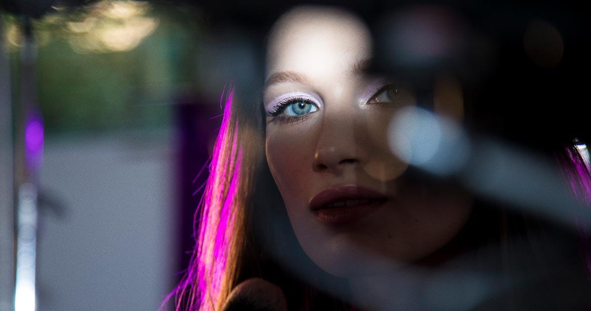 buffalopo's tweet photo. Watch to see how @makeupvincent uses Matte #Highliner in Pink Of Me + (Iron)y. #MarcJacobsBeauty #entry - https://t.co/FlZbykYvXL https://t.co/iNYXIjypyr
