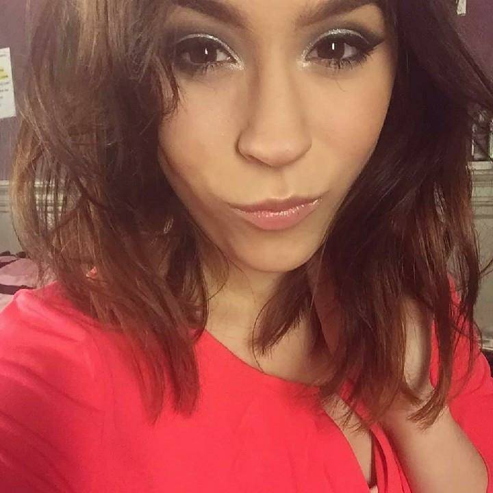 BaptistaCalvin's tweet photo. 🙌 YASSS It's time for a great show Chelsea.g 🥇:no voice. #Chilling #
https://t.co/EJBmWo724Q https://t.co/28fkWQ4mC9