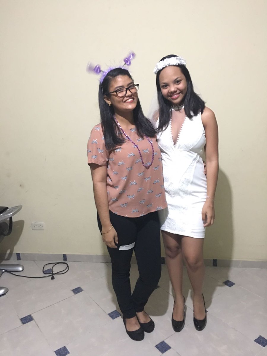 MassielZV's tweet photo. #thowbackthursday 
Despedida de soltera👰 https://t.co/1vYAfJIhTj