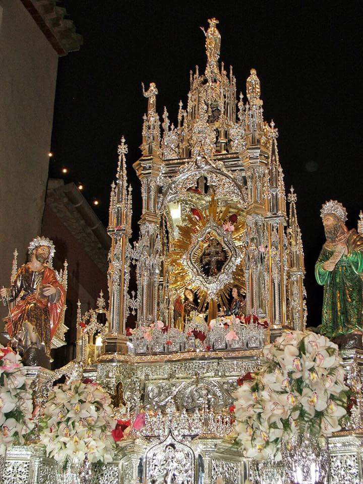 JuaniSnchez's tweet photo. Ole esa Cruz de Caravaca!!!😍😍 https://t.co/UYDpxCI2kd