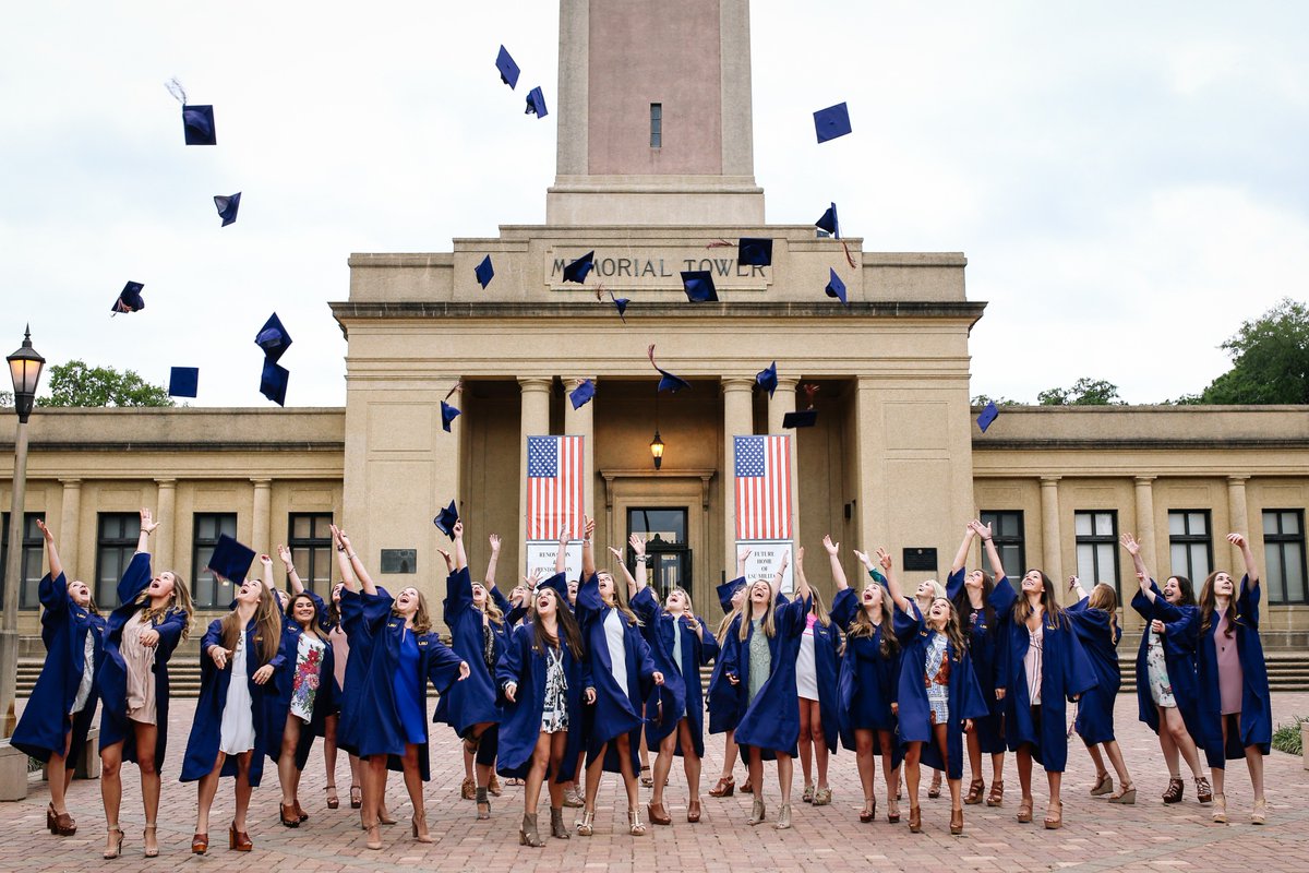 We'll miss our seniors so much! Check out their senior pictures here: dropbox.com/sh/qnykr6uvtmi…