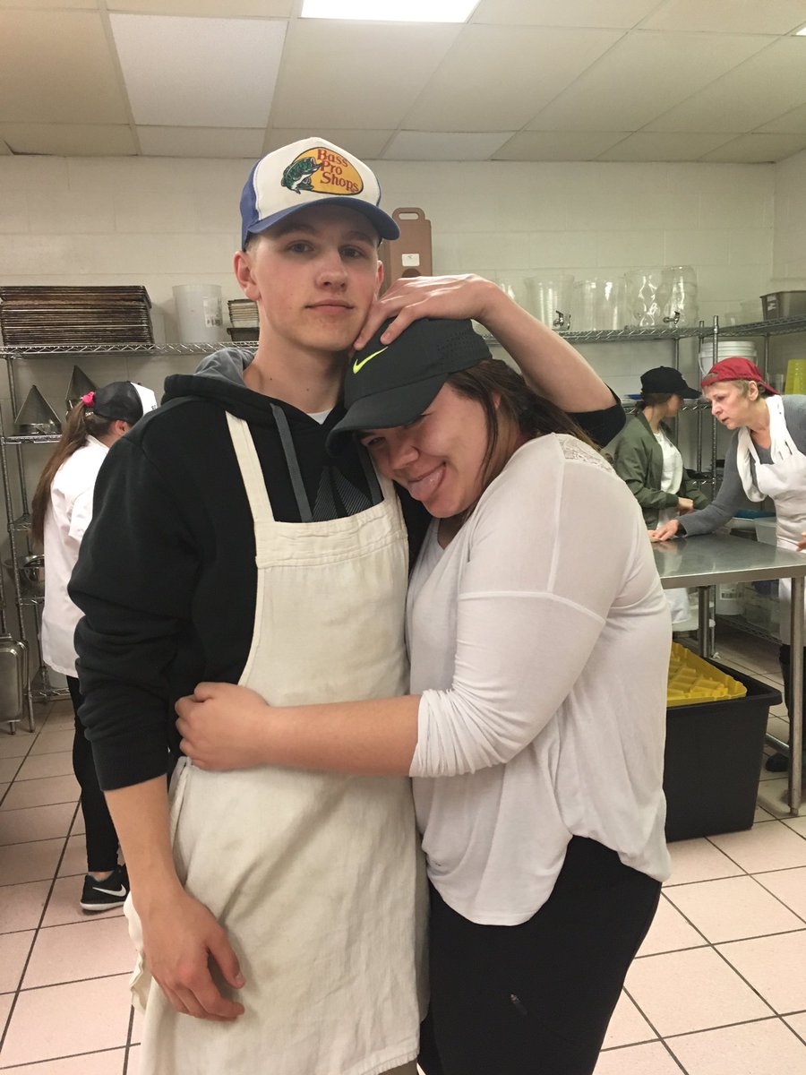 mkarvonen25's tweet photo. "Happy birthday love" ❤️😇 https://t.co/xgIN6E7IXh