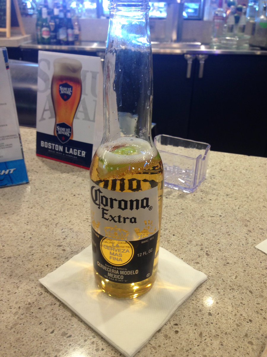 Erwiee's tweet photo. @JeremyPalmer7 lmao. #cheers2dat https://t.co/k4sXTOZ8yl