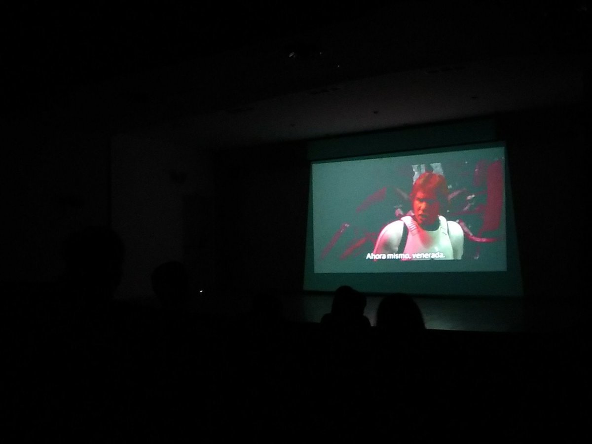 cckipling's tweet photo. Disfrutando del episodio cuatro! En el cine club #MayThe4thBeWithYou https://t.co/c12gUqbvtp