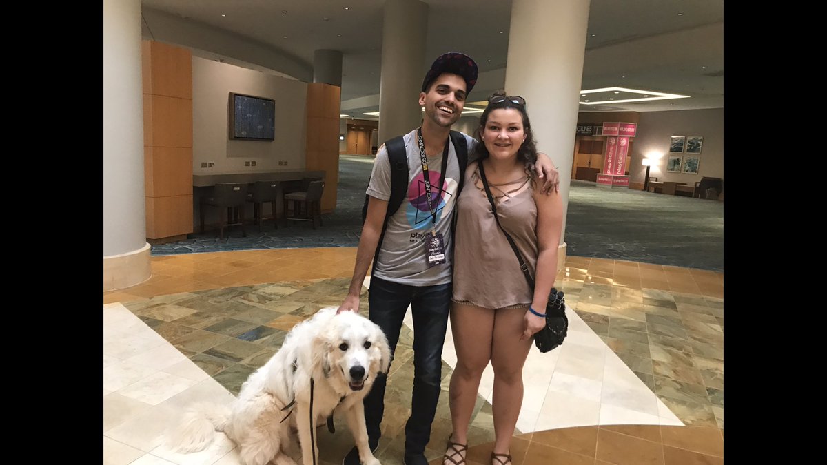 5schecks's tweet photo. #AndyTheIntern #playlistlive2017 thanks for taking the time to say hello https://t.co/8UivhMw6Ap