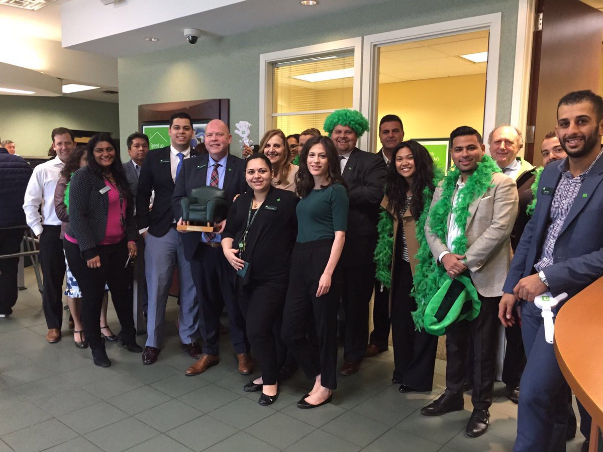 TajDhesy_TD's tweet photo. @AndrewCarolanTD and his team at Branch 235 are putting their customers first. Ranked #1 Way to go! #wowpatrol π @PeterStajan_TD @bmcnic11 https://t.co/HMTezQ8uVt