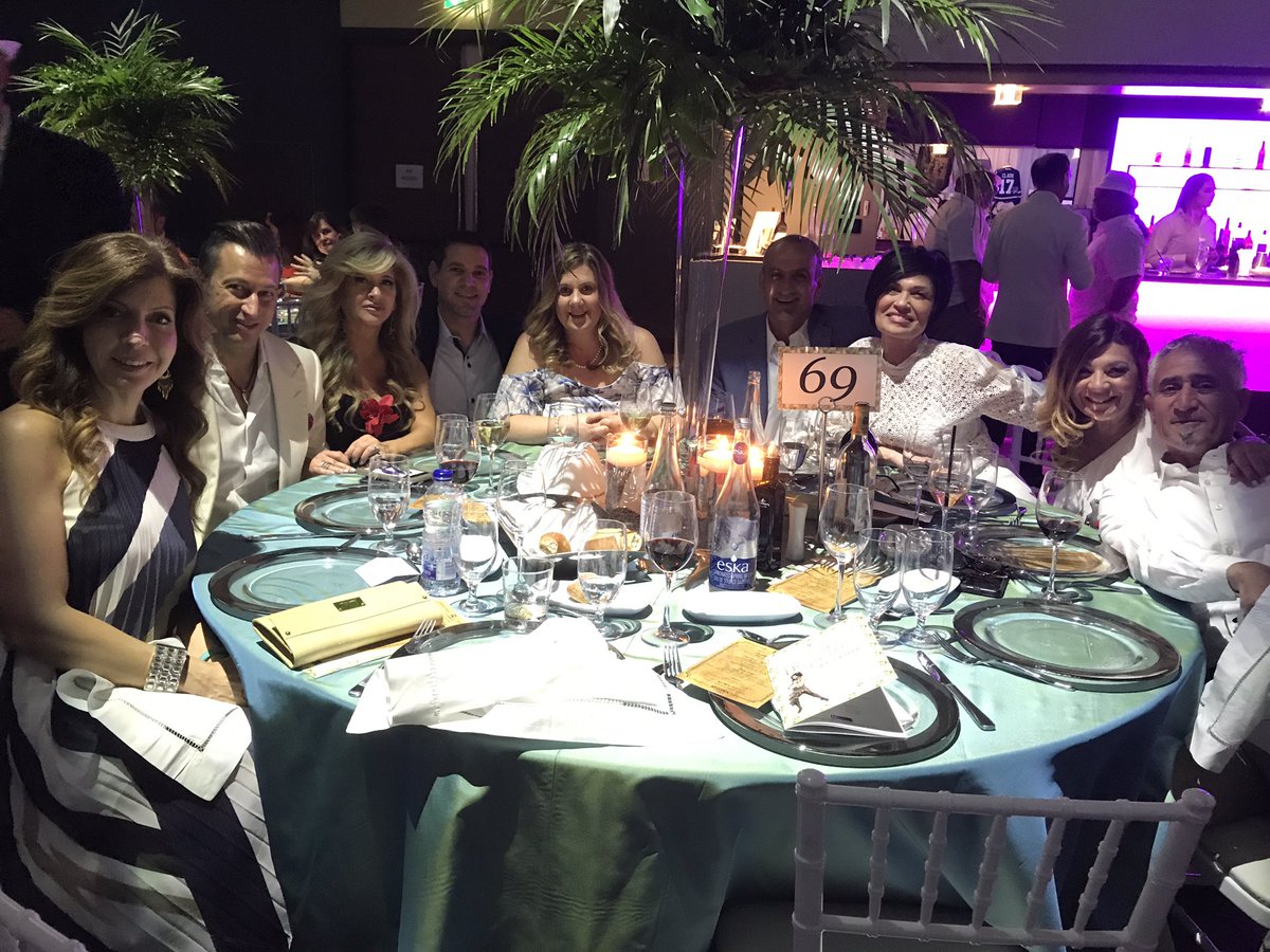 moe_d41's tweet photo. Great night out at #vivahumber. https://t.co/EXB3OGvSGf