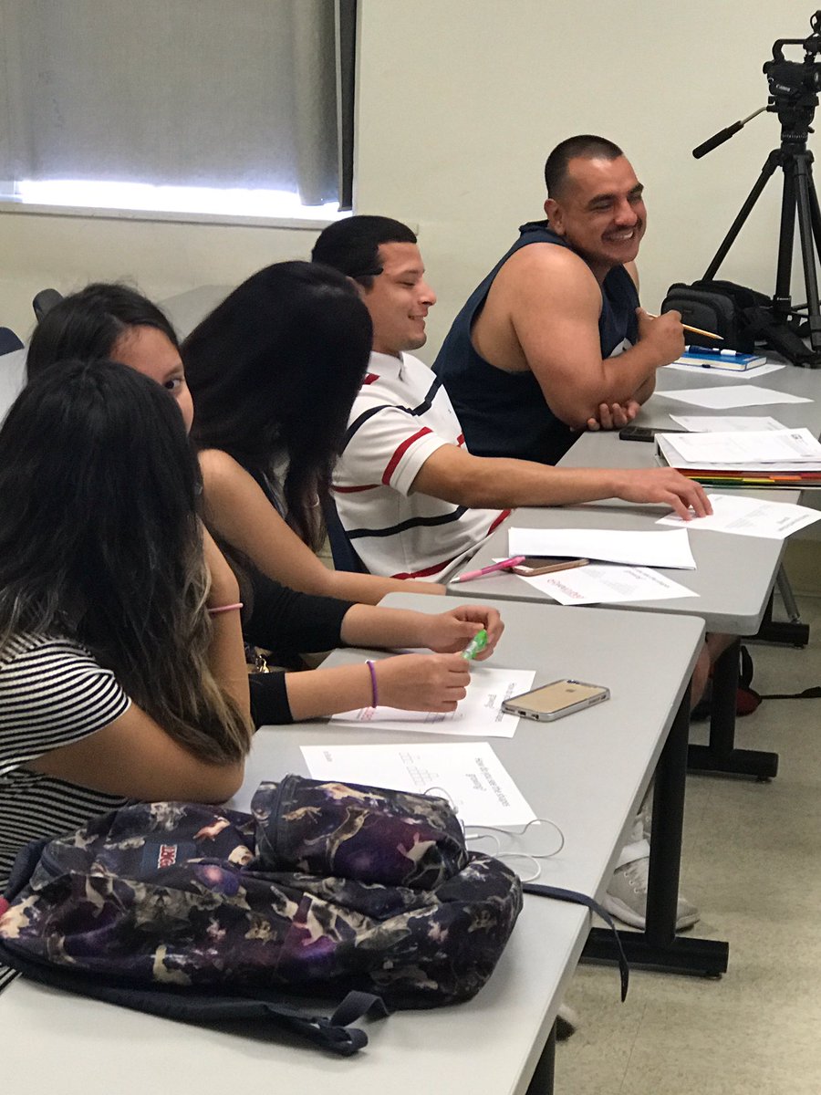 joboaler's tweet photo. Opening the minds of community college students with mindset maths and open activities today! Helping them all believe in themselves. https://t.co/riBjgCfDN2