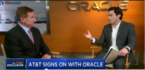 Oracle's tweet photo. Oracle CEO @MarkVHurd on the AT&amp;T deal: Tremendous opportunity for collaboration https://t.co/cX89VIirtO https://t.co/Kee2rvxGec