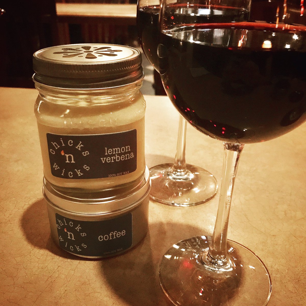 chicks 'n wicks (chicksnwicks) Twitter