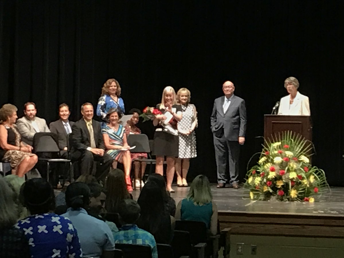 BennettSCSenate's tweet image. Congratulations Megan Hatcher of Sand Hill Elementary School. Dorchester County School District 2 Teacher Of The Year #ThankATeacher