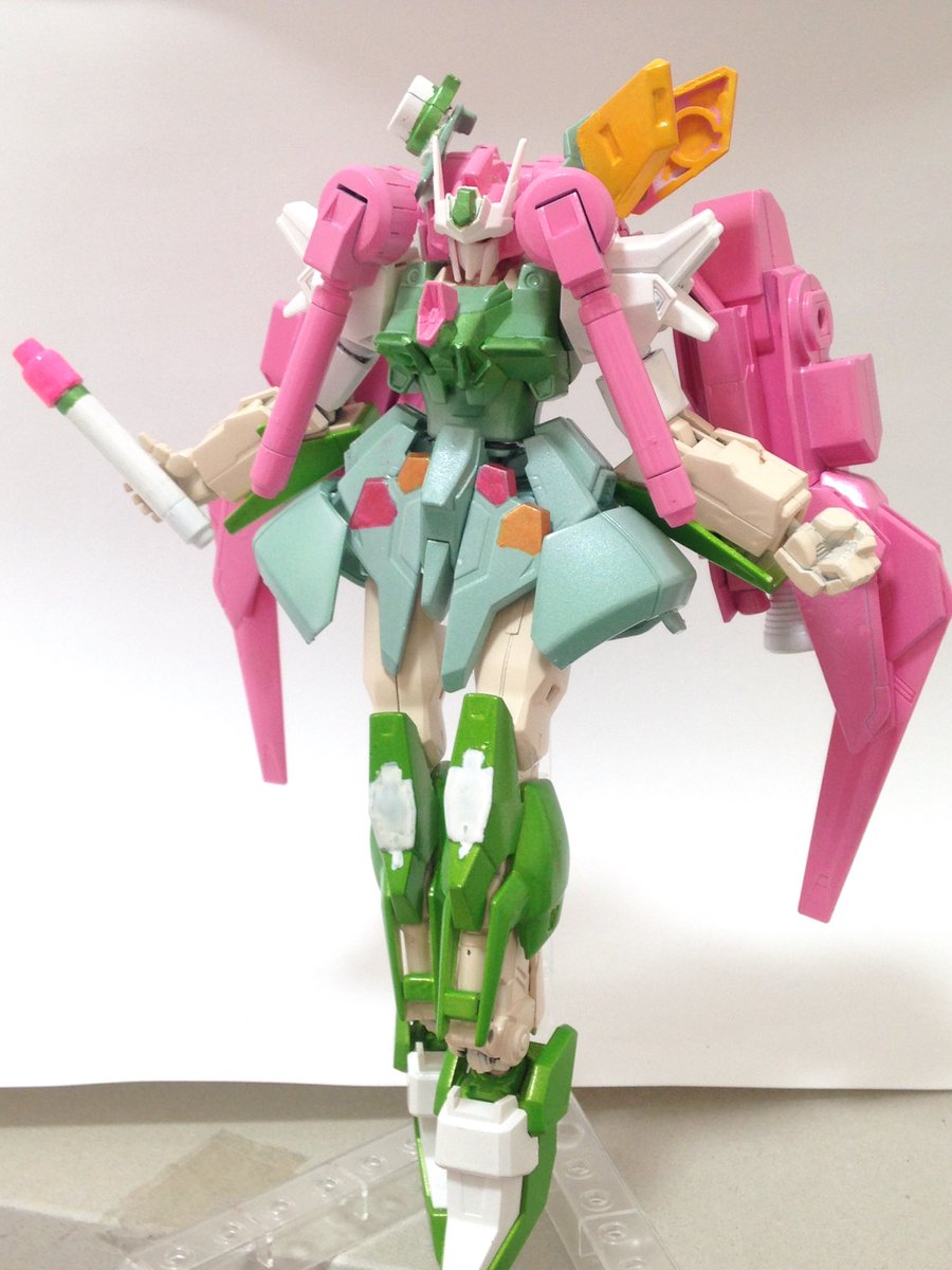 shinksan409's tweet photo. キュアフェリーチェ 2017年4月製作。ルナゲイザー(百式の改造機)+ΖΖガンダム。ルナゲイザーそのままでは身長が前2体より低すぎたため腿ブロックを1個増やして脚を長くしている。 #curemodel https://t.co/bsHZwNPXk8