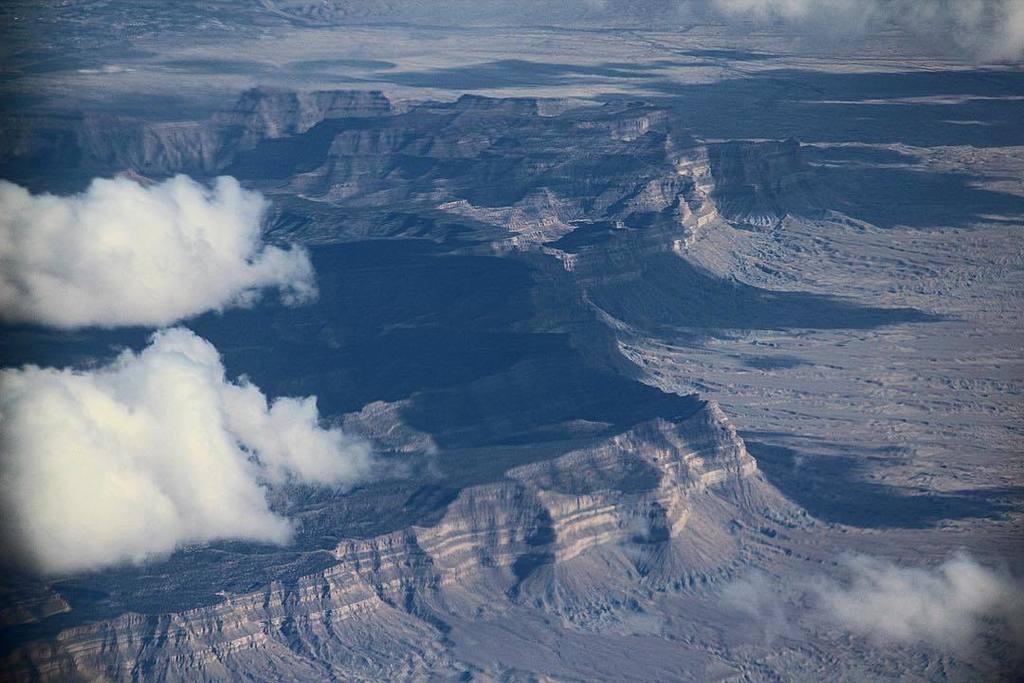 scottbrogers's tweet image. The Wall #nevada #geologicalwonders #geologictime #thewest #desert #highdesert #mesa #plateau #flying #aerialphoto… ift.tt/2pMGPy7
