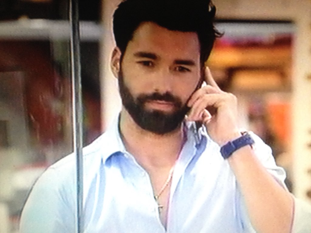 DarkMaster__AR's tweet photo. #OutgoingCall @Francisco_EDR lo más importante es que ya tienes el camino libre con Fabiola. #EnamorándomeDeRamón cc. @gonzalopz89 ☎️👵🏻 https://t.co/Y2aRMuGCOp