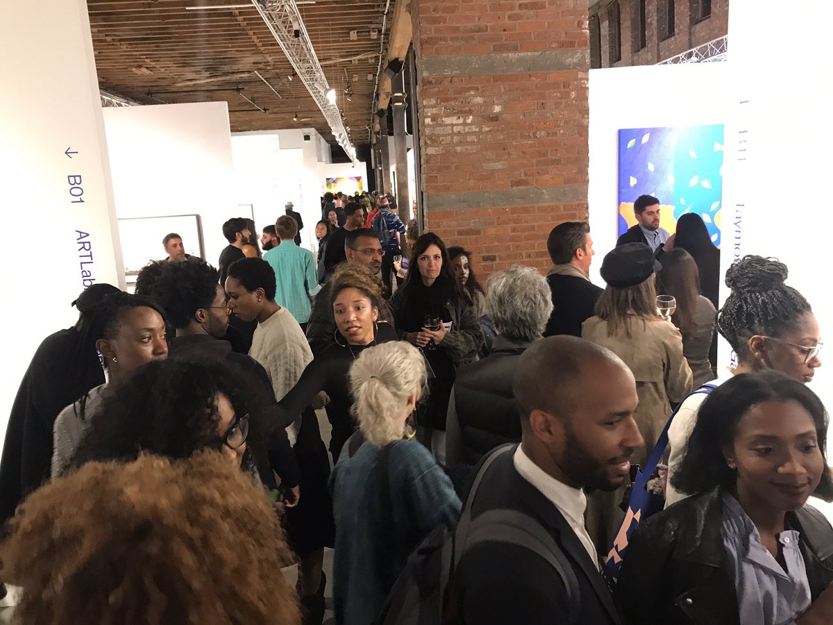 artribune's tweet photo. Non si cammina! Al @PioneerWorks_ di Red Hook, a New York, inaugura @154artfair, la mini-fiera sull'arte africana https://t.co/FtqVGH4LZ0