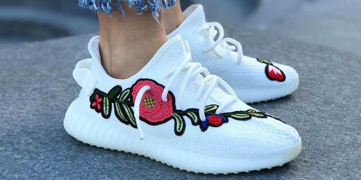 Hypebae on X: Summer blooms on a floral YEEZY BOOST 350 V2 Cream White  @officialfre custom.   / X