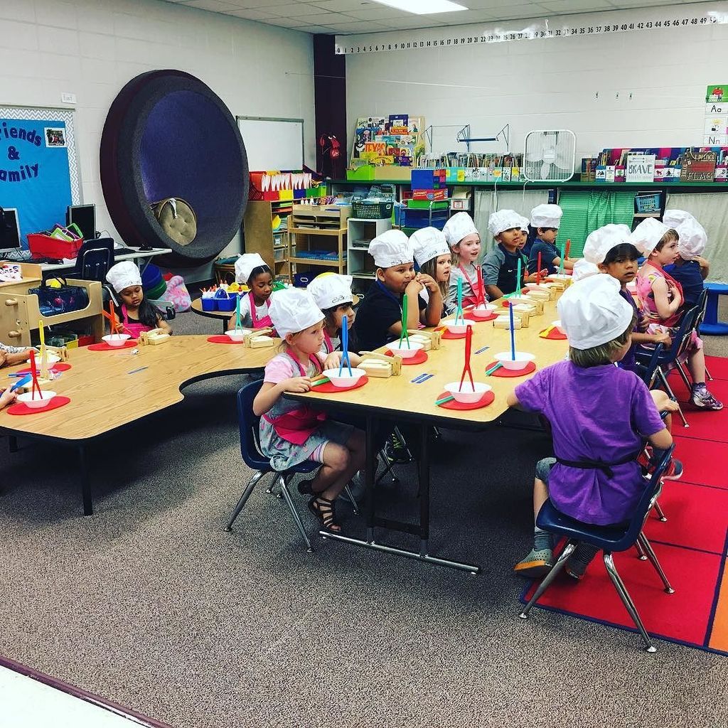 Cook_N_Grow_BCS's tweet photo. #fieldtrips #cookngrowfieldtrips #bcscamps #cookingclass #duallanguage #duallanguageclass #handsoncooking #teachin… https://t.co/MS7IWaJihi https://t.co/gxlpoVPfAz