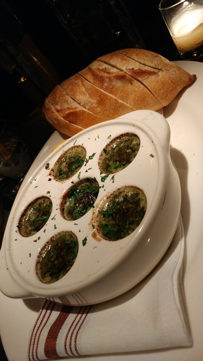 chicagomistress's tweet photo. Yummy escargot @MaudesChicago w @ElenaDeLuca #foodies #finefood #gooddining #goodcompany #dommefriends #mistresslife https://t.co/JEDdstxQiz
