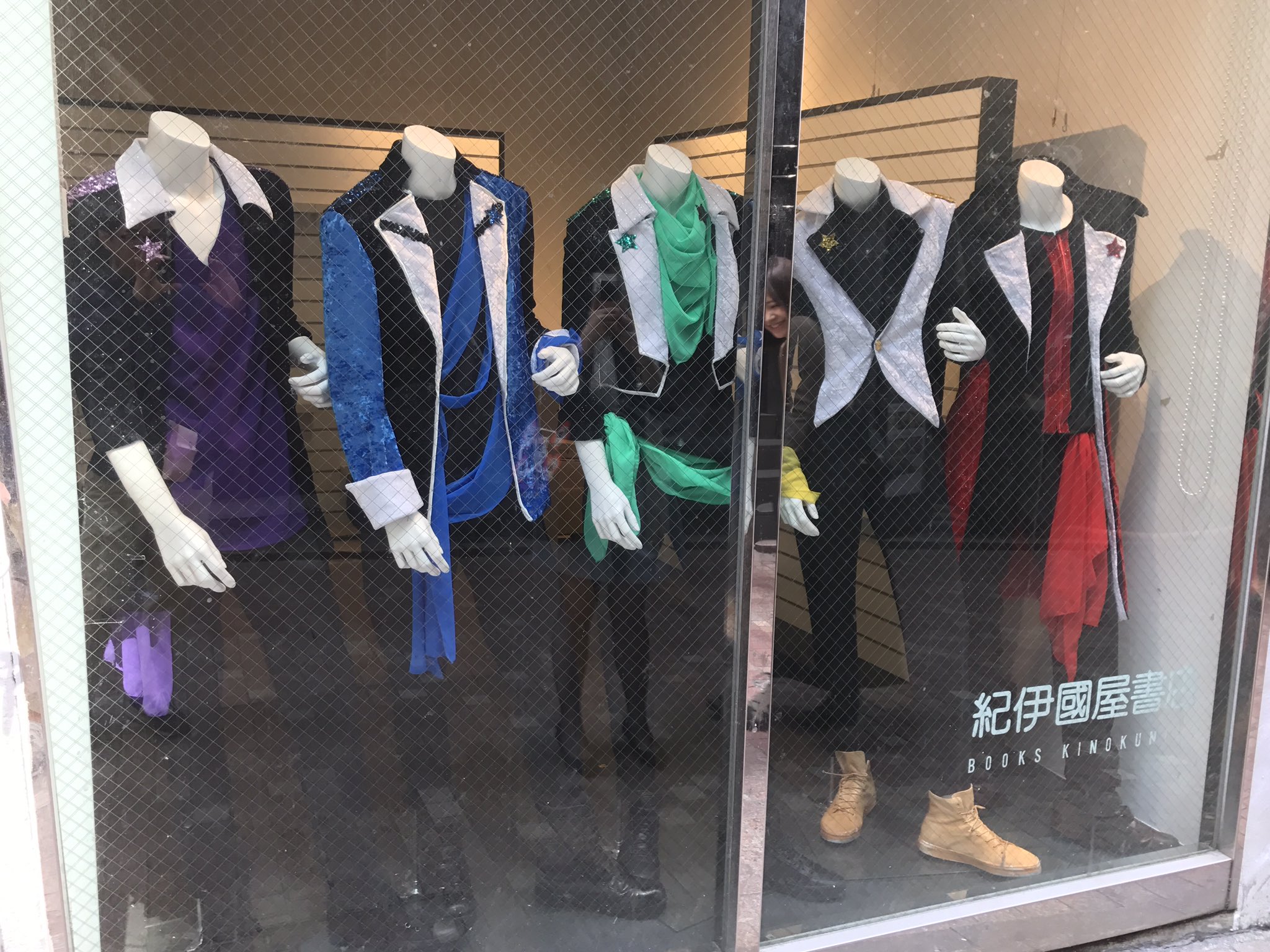 ミュージカル スタミュ V Twitter 紀伊国屋展示会 昨日完売しておりました新作team鳳5枚セット 虎石 衣装 申渡 制服 衣装 は本日より再び販売しております Team鳳のアヤナギ ショータイム衣装展示は10日迄