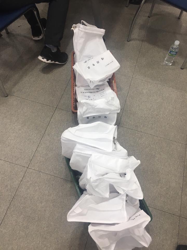 *현재까지 중복투표한 재외국민 총 6건(10:00 국내시간 기준)
 : 워싱턴(미국), 시카고(미국), 뉴욕(미국)-시드니(호주), 시드니(호주), 오클랜드(뉴질랜드), 첸나이(인도)