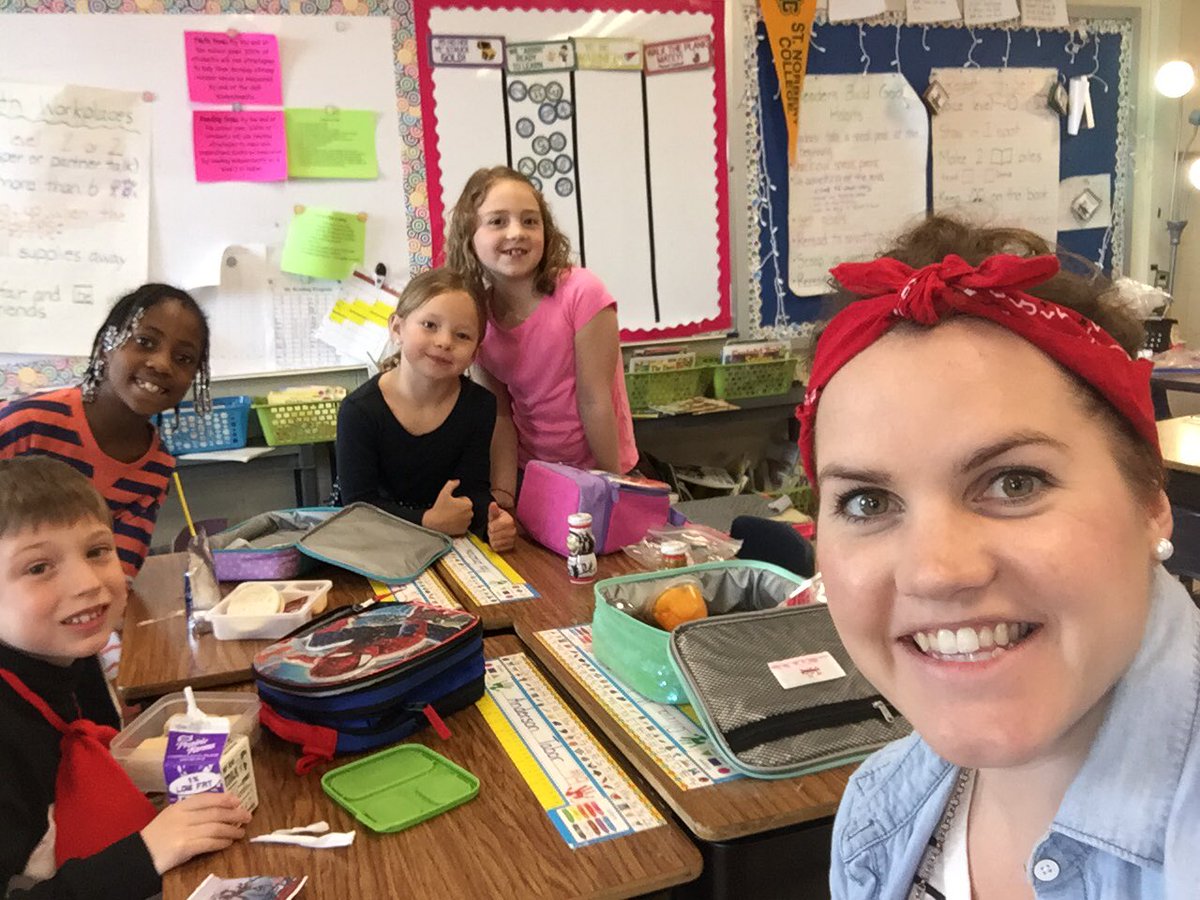 205MissHansen's tweet photo. Super fun day with book fair preview, Leah's guest reader, behavior reward lunch, and dressing up as book characters https://t.co/KZCaHdLRQN