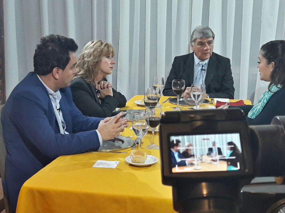 En el programa televisivo "El Puente", dialogando sobre el discurso del gobernador el 1 de mayo. Se emite por la señal TVeo de Supercanal.