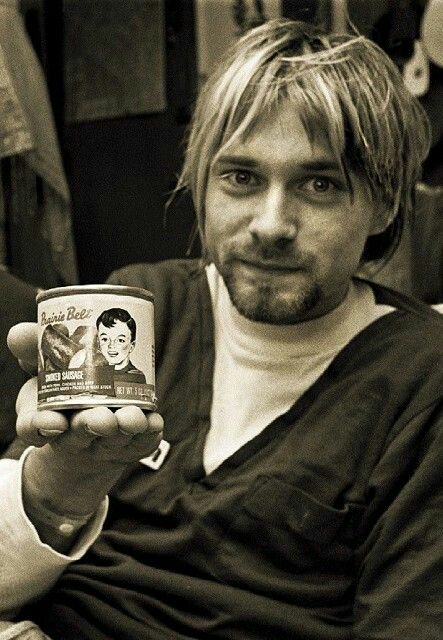 20February1967's tweet photo. Oh my god.. That face.. I cant handle it no more..😱 #KurtCobain https://t.co/83lfnHqTnO