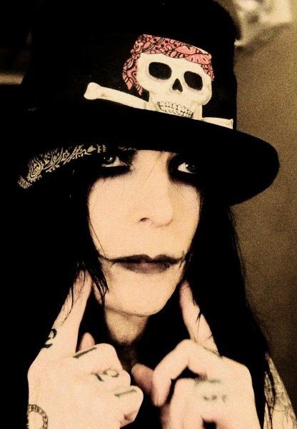 (^^)/ Happy Birthday  Mick Mars!!!!! 