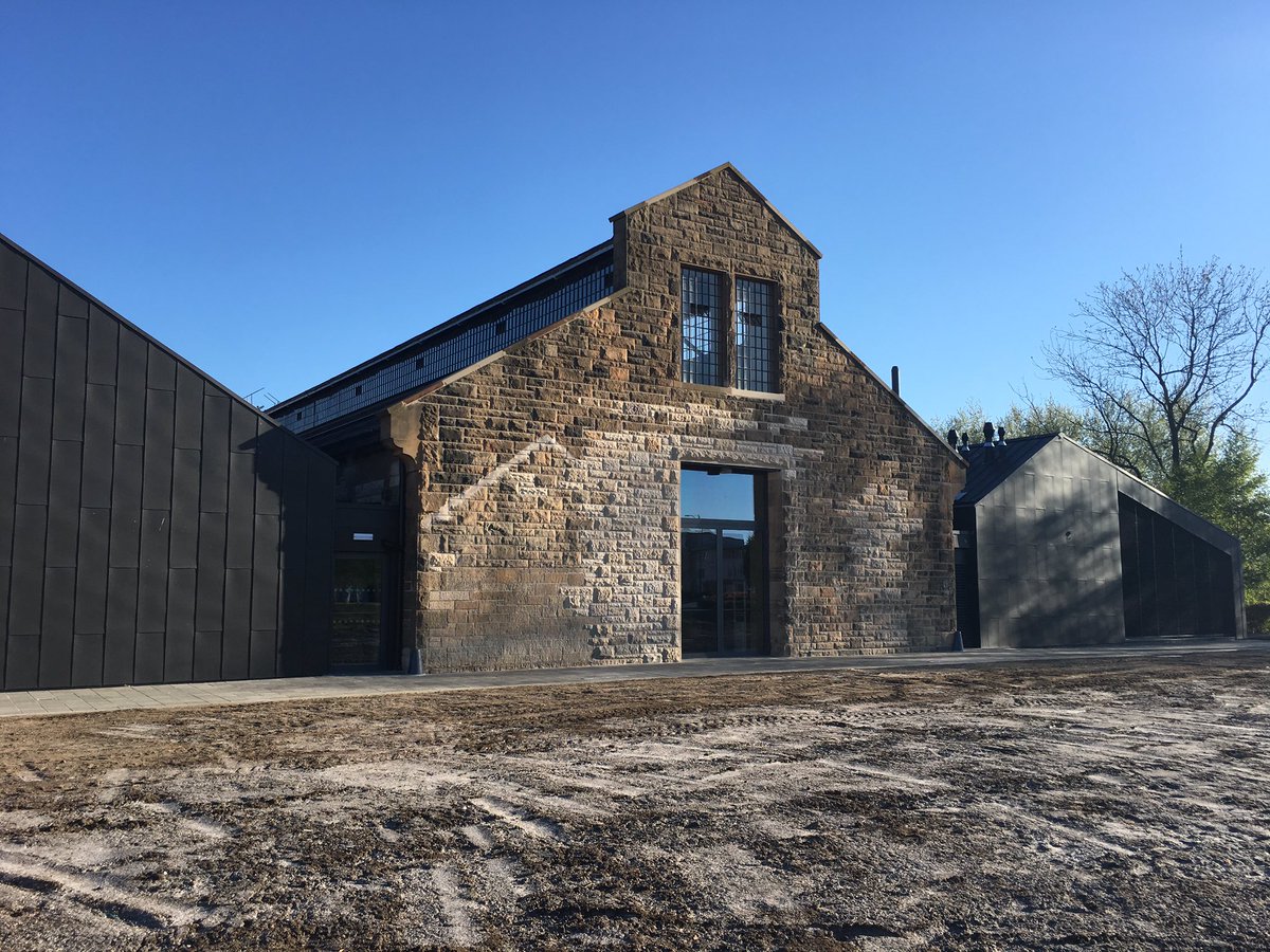 flyersavage's tweet photo. @HESEngineShed Looking glorious in this morning's spring sun. https://t.co/9kKska0sJa