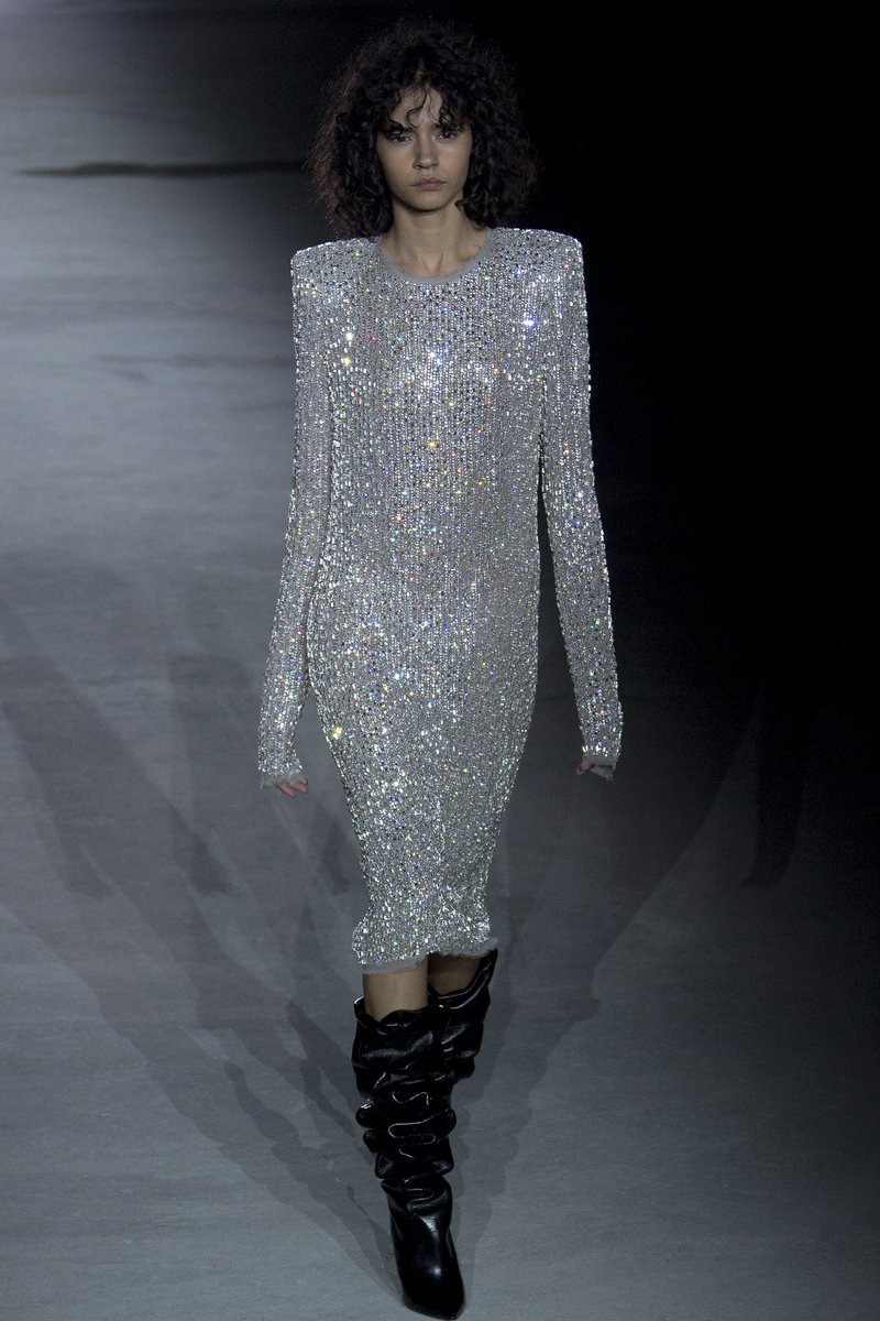 EStarProModels's tweet image. See the complete Saint Laurent Fall 2017 ... - estarproductions.com/see-the-comple… #modeling #fashion #teen #bikini
EStarProductions.com