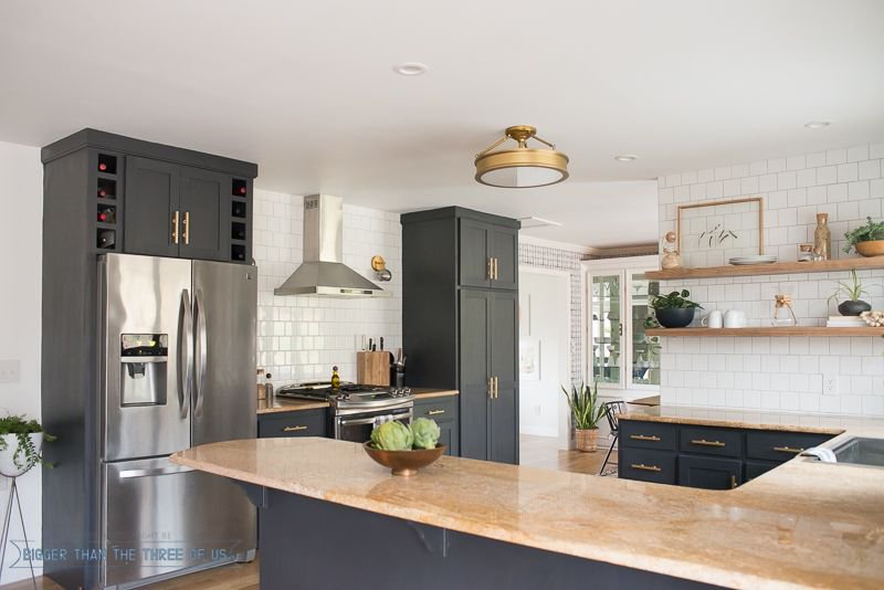 ashleylmayes's tweet photo. Have you seen our kitchen reveal? https://t.co/GqwmnHQvgf #DIYproject #homereno #beforeandafter #remodel #kitcheninsp https://t.co/mJJZqvBLlI