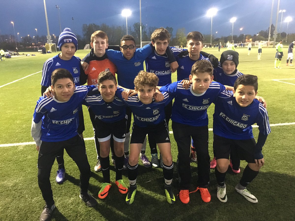 NISLsoccer's tweet photo. 8:30pm F#4 #NISL #U14CPL2 @FCChicago2002 2003 (2) vs @RB_UnitedFC 2003 (1) - Final https://t.co/TDk2kI8JPL