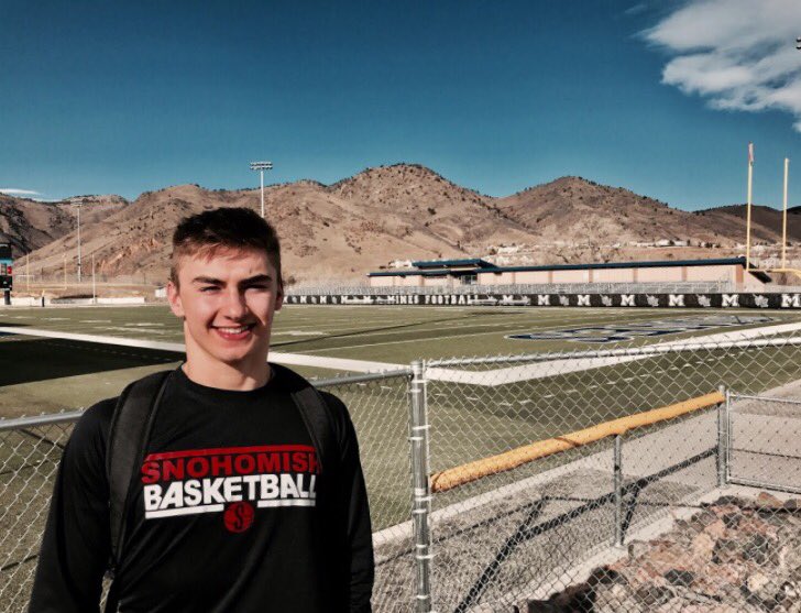 jjohnston240's tweet photo. Extremely stoked to further  my football and educational career at the Colorado School of Mines❕ #helluvaengineer https://t.co/j2sGku3cfV
