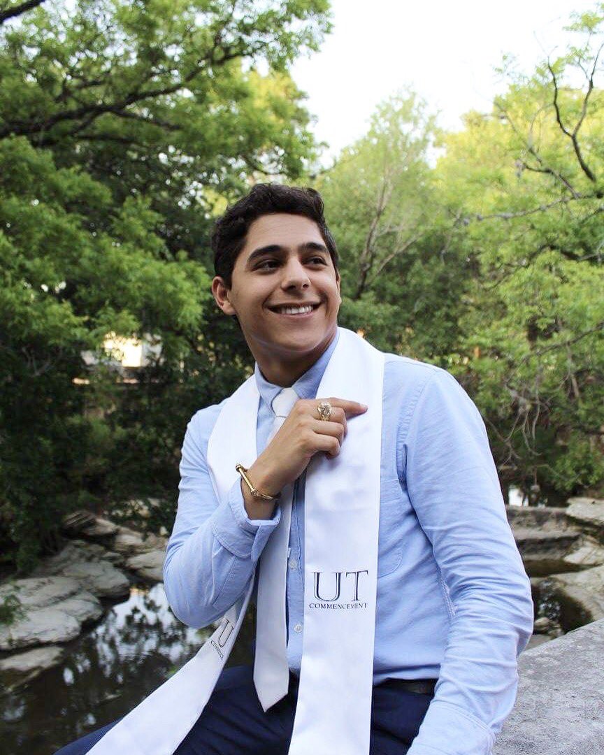 edwardryanv's tweet photo. I CAN'T BELIEVE THIS IS OUR LIVES! We're graduating &amp; taking the next big step! Good luck to all of my fellow Horns. Add my LinkedIn to KIT! https://t.co/uIHnHoAhIe
