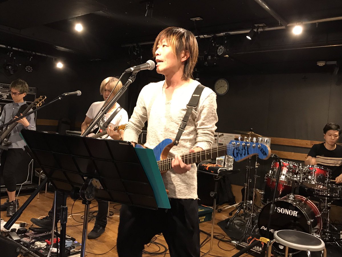 taketoshinkai's tweet photo. ただ今日はグランロデオファン、ぐらPファンなら確実に損しない内容と思います。ロデスパ全曲やるしリハもがっつりライブセットもしっかり。芸人置いてけぼり！ #ぐらP https://t.co/HDOCCLl46h