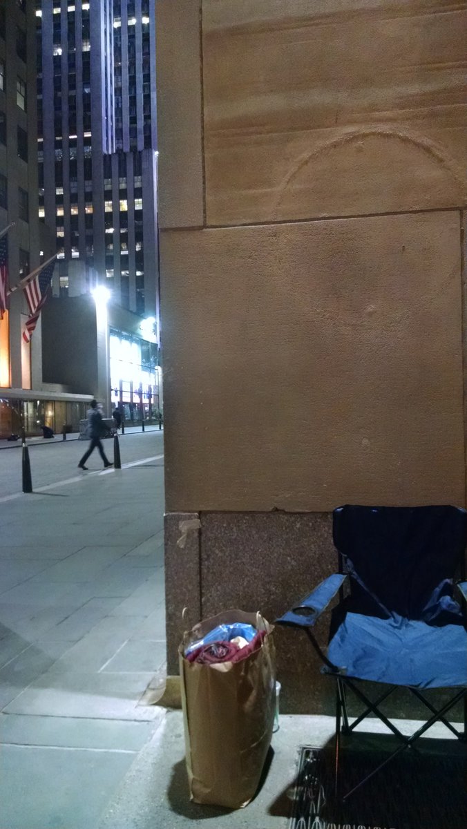 wheresmyfour's tweet image. According to 30Rock's concierge​, here's where I'll be living for the next 32 hours @nbcsnl #48thStreeter #letsdothis #pleasesendgoodvibes