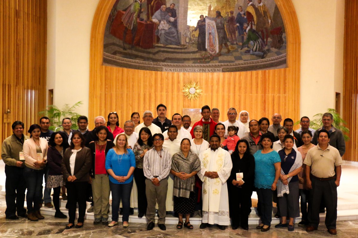 CEPSCARITAS's tweet photo. Día 4 en al Escuela de Directores de Cáritas Diocesanas. https://t.co/0KPtbAPdc9 #EscueladelaCaridad https://t.co/7aqLg0ucDg