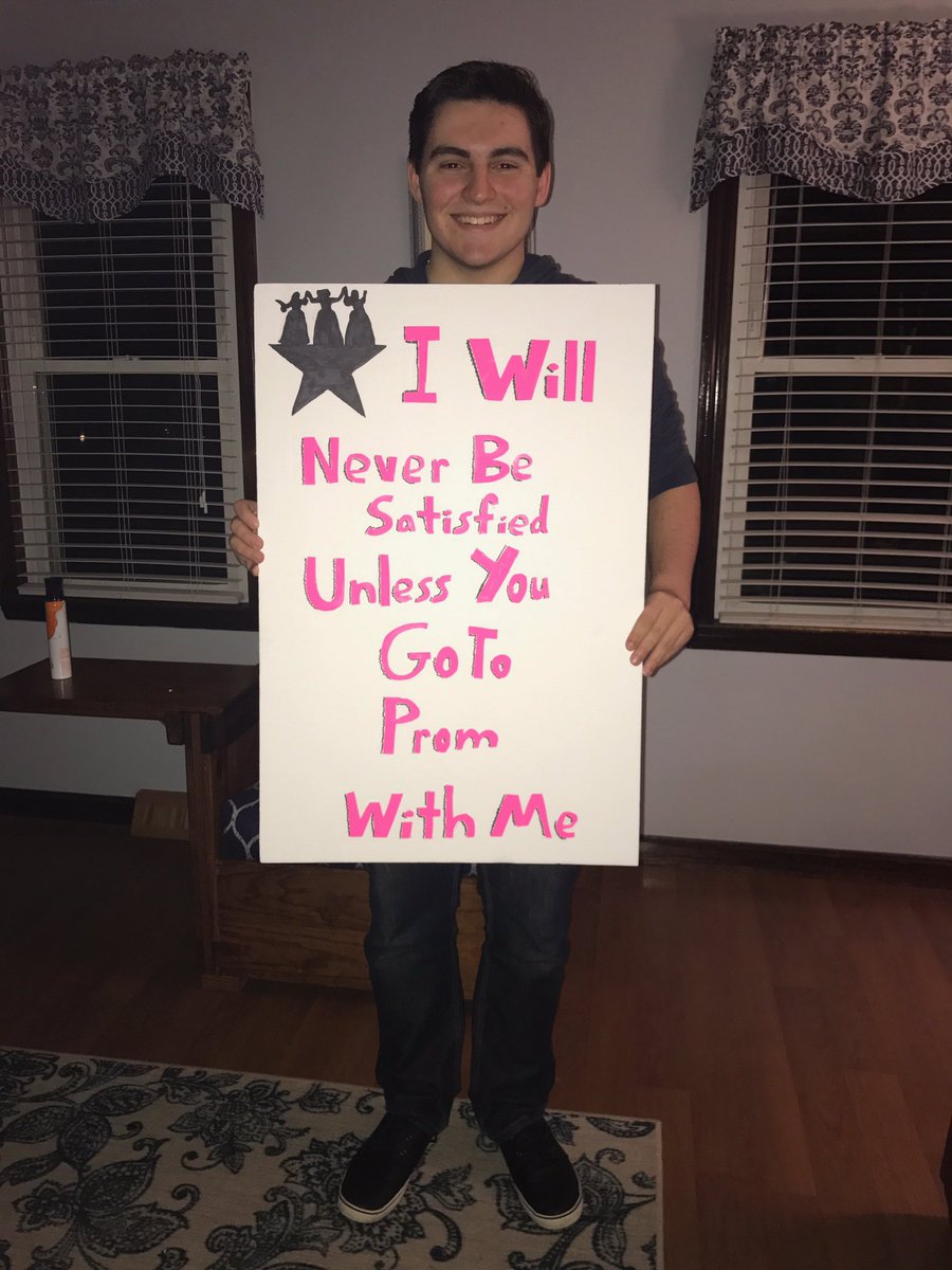 Alexismynaame's tweet photo. Nothing says preparation like promposing less than 24 hours before prom #hamilton https://t.co/ENBhlTelCd