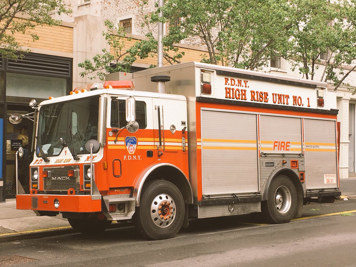 EasternFirePics's tweet image. #FDNY #Mack High Rise Unit 1 quartered with #Engine3 in #Manhattan