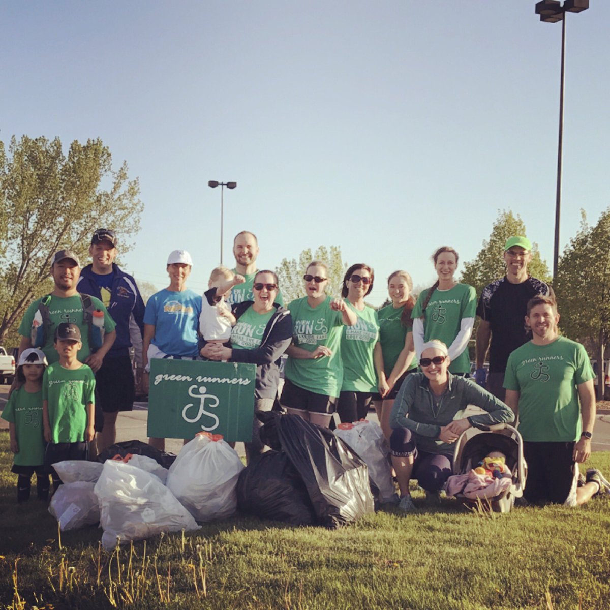 Green Runners tweet media