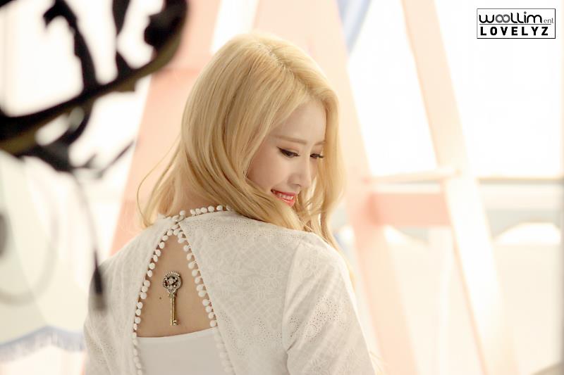 mijooal's tweet photo. [PICS] 170502 #Lovelyz #러블리즈 - #Mijoo #이미주 #미주 Naver  #지금_우리 https://t.co/JJEx19xs4v