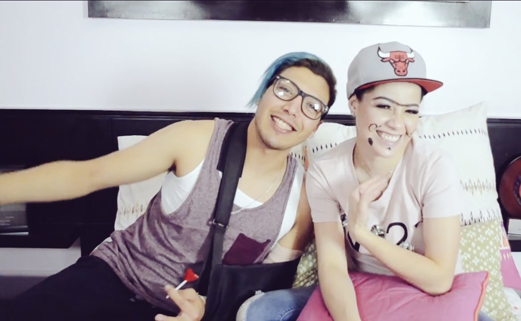 josselitha_gzz's tweet photo. #SemanaAroopy 💛❤️ @ArelyTellez @_snuppy08 me encantó el video...ya quiero ver el de mañana #ManuelPadillaBlog 🙈 https://t.co/wgtfCTh3Lm