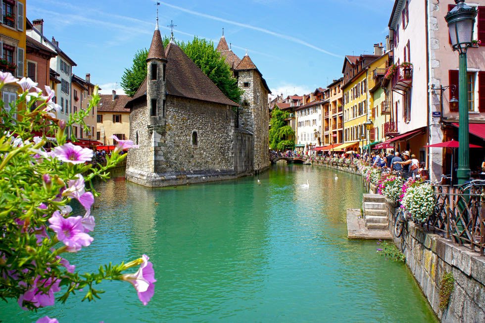 Travelpicss's tweet photo. Annecy, Francia. https://t.co/8B4GgudW7X