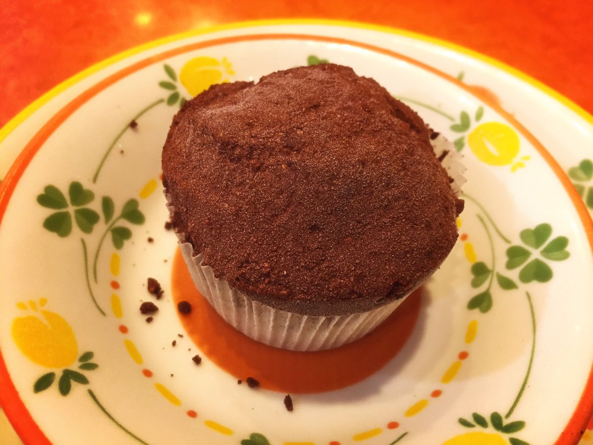 Dominique298's tweet photo. サイゼリヤというとこ入ったけど…安い！ガスト的な感じなんですね〜。リブステーキとトリフアイスクリーム٩(๑❛ᴗ❛๑)۶ https://t.co/LvDMqG1O4A